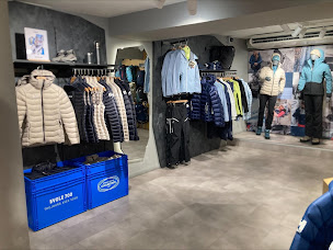 Photo n°25 de Millet Chamonix à Chamonix-Mont-Blanc (Magasin de vêtements pour femmes)