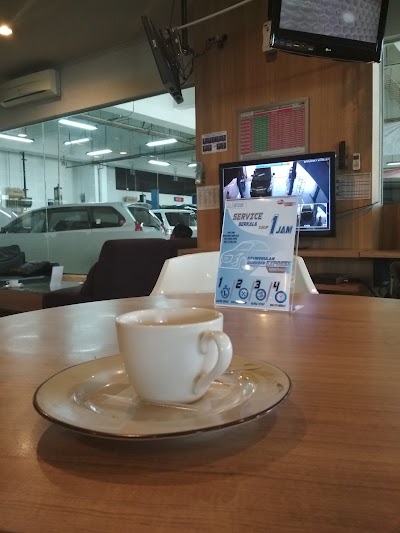 Photos of Toyota Setiajaya Cibubur