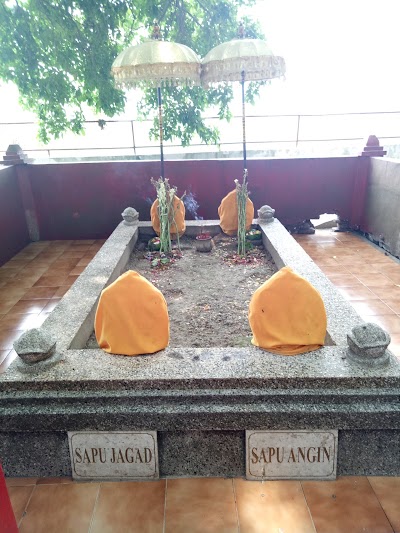Photos of Makam Raden Wijaya