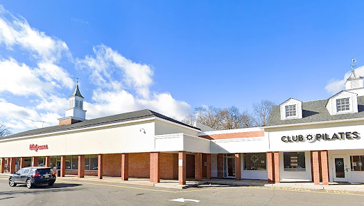 Cedar Hill Shopping Center 525 Cedar Hill Ave, Wyckoff, NJ 07481