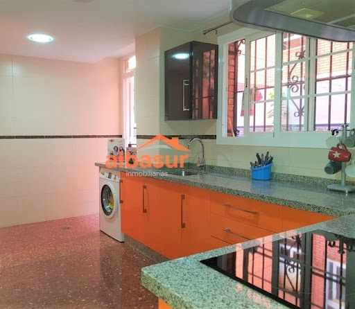 Inmobiliaria Albasur (Oficina Ciudad Jardín) - Thumbnail