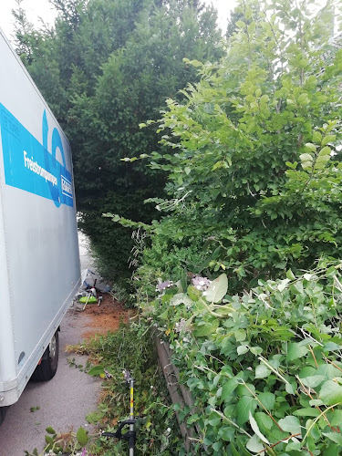 Hunter Dienstleistungsservice - Altmetall (Schrott)- Entrümpelungen - Kleintransporte und Gartenarbeiten