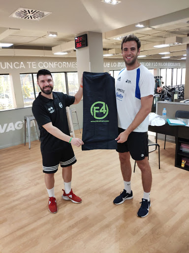 F4 Trainers - Visual