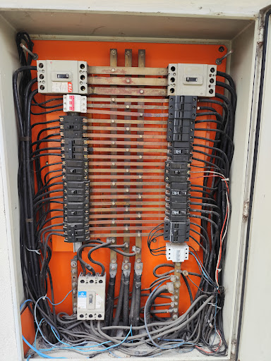 Eletricista Cesar Resolve