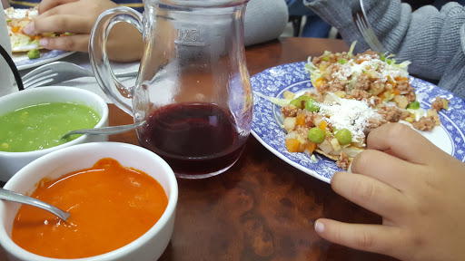 La Tradición, Pozole y antojitos mexicanos - Thumbnail