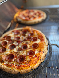 Photo n°1 de Distributeur Pizzas Graffagnino à Baillet-en-France (Pizzas à emporter)