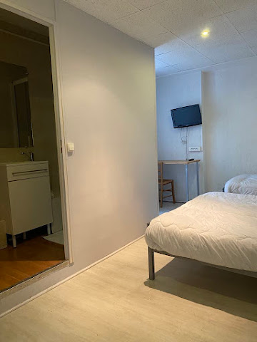 Hôtel Du Commerce by null