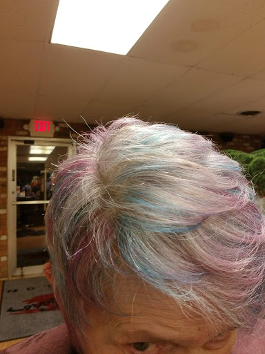 Billy Shears Salon - Visual
