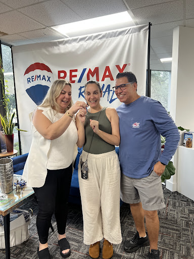 RE/MAX ROYALE Real Estate Agency -Weston Florida Top Selling Broker Realtor near me - Thumbnail