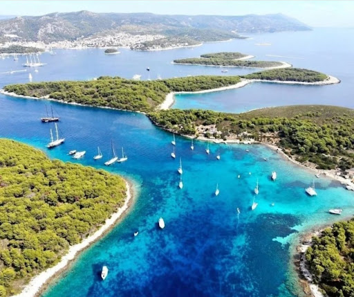 Conero Yachts Sail Service - Thumbnail