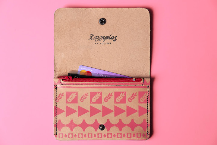 Kiti and Fifi by null