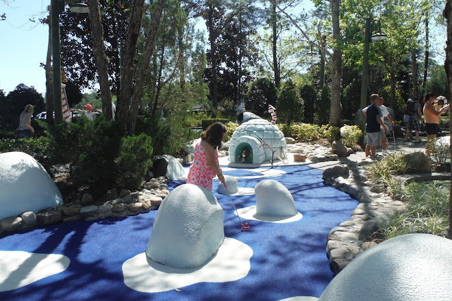 Visit Disney S Winter Summerland Miniature Golf Course On Your