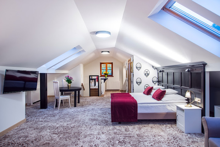 Two Moons Hotel and Restaurant by null