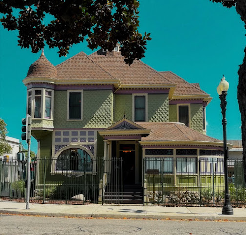 The Dr. Willella Howe-Waffle House and Medical Museum by null