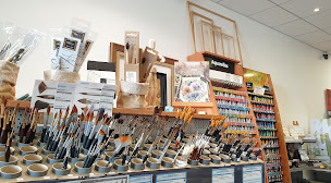 Photo n°9 de SARL Arts et Loisirs /DALBE à Ibos (Magasin de matériel artistique)