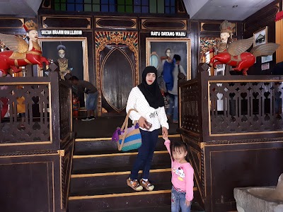 Photos of Museum Sadurangas (Istana Sultan Ibrahim Chaliluddin)