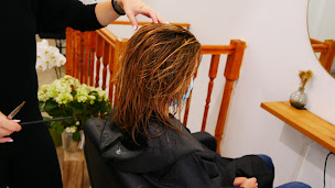 Photo n°23 de Besma à Paris (Salon de coiffure)