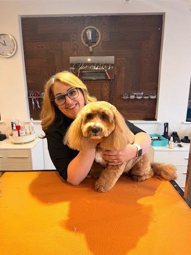 Barks and Bubbles Dog Grooming