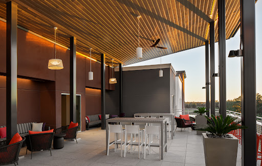 Skybox Rooftop Bar - Visual
