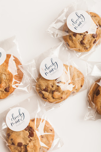 Cloudy Moon Bakery - Visual