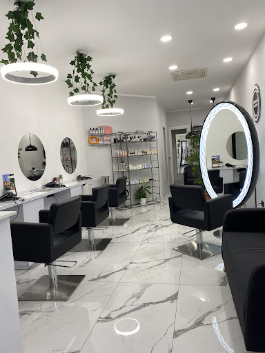Catello hair studio