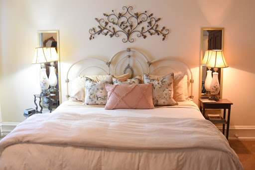 Kelly Suites on Broadway - Thumbnail