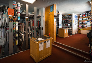 Photo n°9 de Skimium - SNOW PRO VILLARDS Les Arcs 1800 à Bourg-Saint-Maurice (Magasin de vêtements de sport)