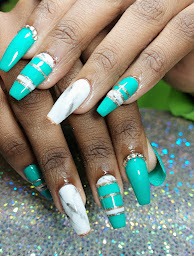 Photo n°9 de Suite Nails à Sin-le-Noble (Salon de manucure)