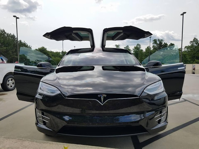 Kings hand detailing