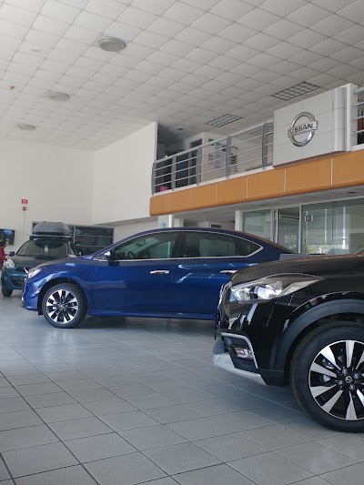 Photos of Nissan Autocom San Juan del R&iacute;o