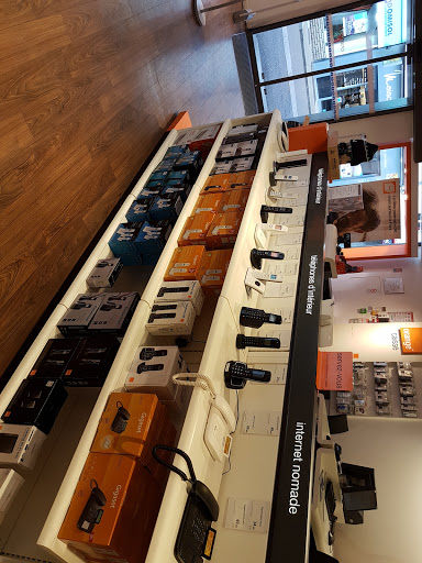 Boutique Orange - Paray Le Monial Gallery - France