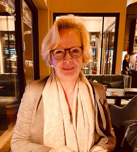 Frau Nicole Lobenberg-Khosravi photo