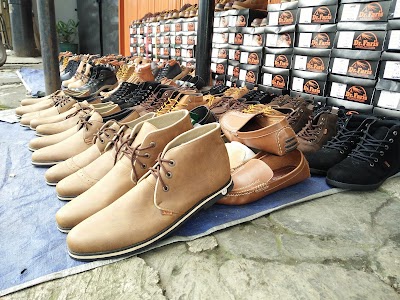 Photos of Dr.faris Footwear