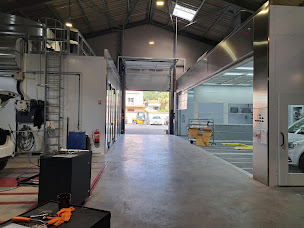 Photo n°4 de AD Carrosserie et Garage Expert AUTO ROUSSILLON - CARROSSERIE ROUSSILLONNAISE à Cabestany (Atelier de carrosserie automobile)