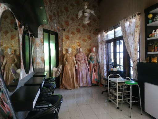 Iwan Salon