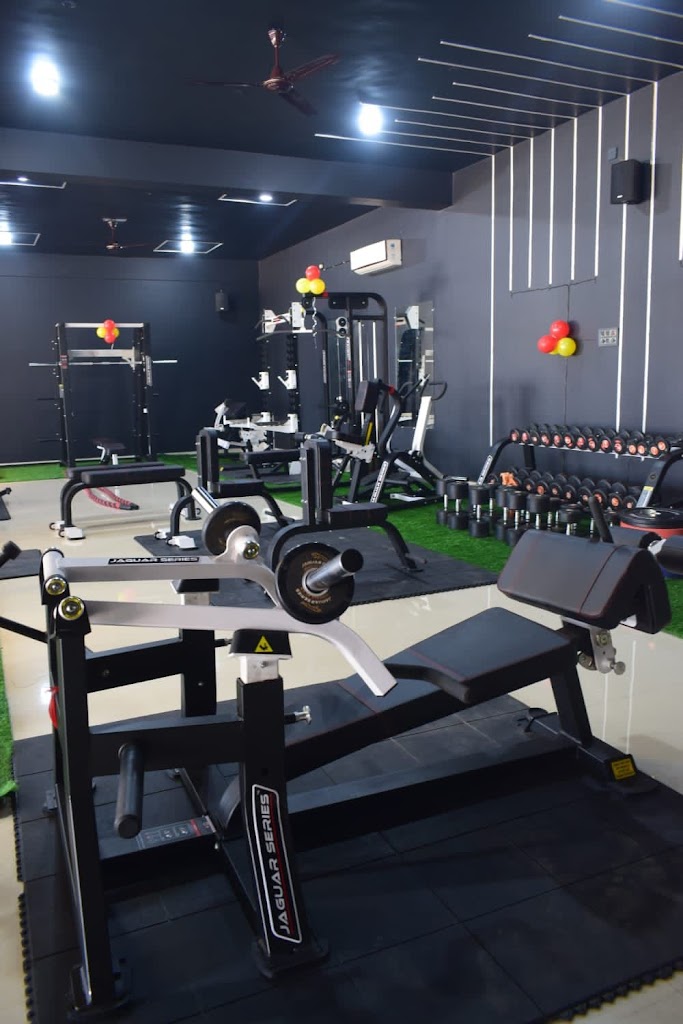 Muscle Hub Unisex Gym