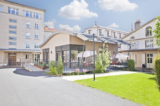 Photo de Foyer Saint Dominique à Bains (43370)