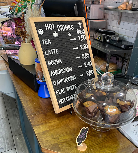 Smallfield cafe - Visual