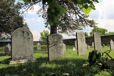 Mumma Farm and Cemetery