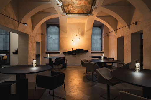 REBIS Restaurant