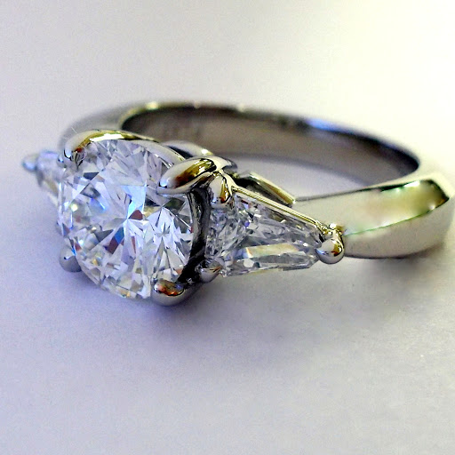 Russ Hollander Master Goldsmith - Thumbnail