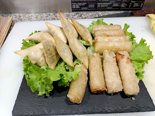 Wok & Sushi Restaurant Gallery - France