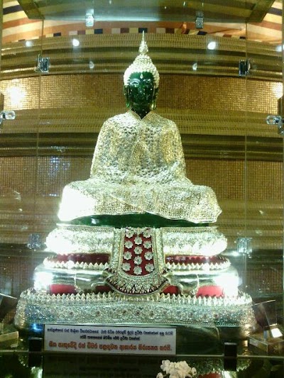 Photos of Wathuruwa Rajamaha Viharaya.."Yasvanth Golden Temple"