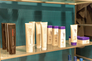 Photo n°13 de VIVA LA VIE BY BENJAMIN - COIFFEUR EXPERT COLORISTE à Saint-André-de-Cubzac (Salon de coiffure)