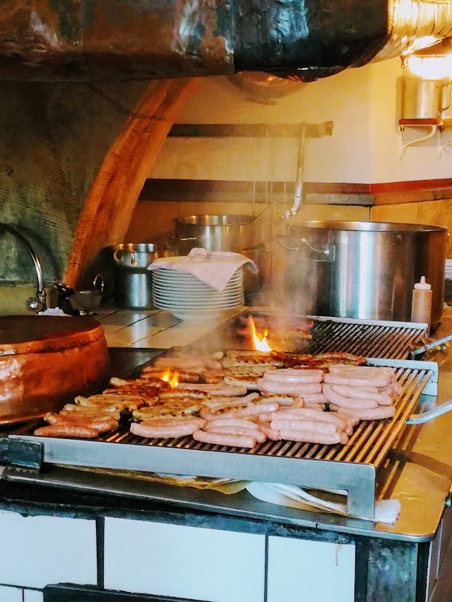 Bratwurstkuchl