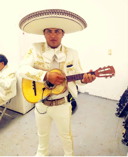 Mariachi nuevo juvenil de León Guanajuato