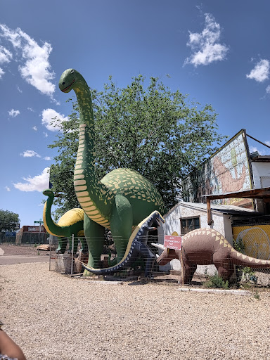 Dusty River Antiques