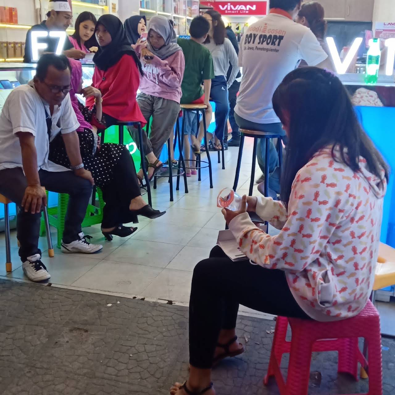 Hoki Ponsel Cell Phone Store