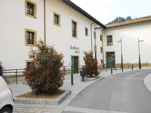 Arrasateko Udal Biblioteka - Biblioteca Pública Municipal de Arrasate - Thumbnail
