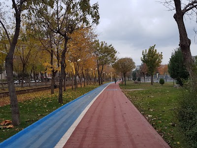 Kine Em Parkı